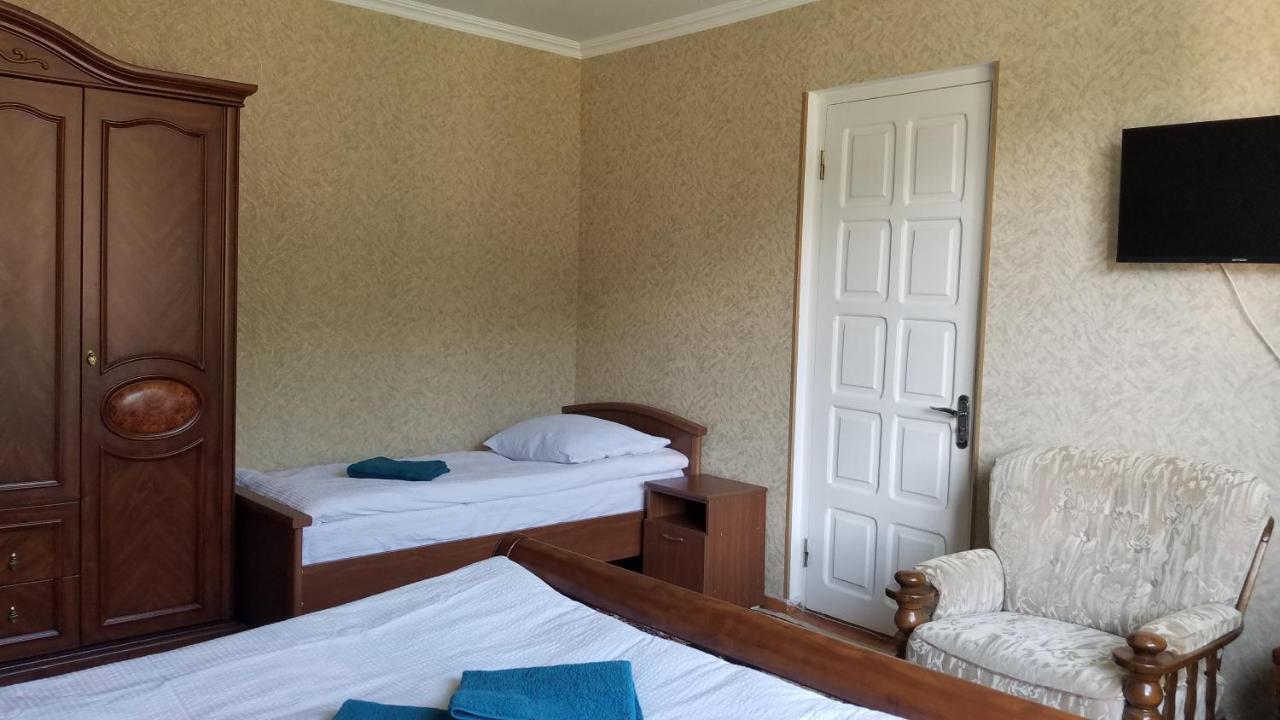 Guest House Green Rose Borjomi Exterior photo